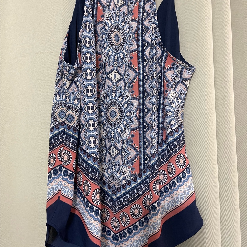 Tank top💜 - Picture 2 of 3